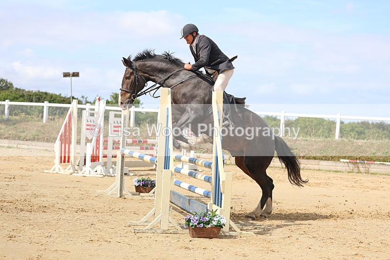 3E7A3644 - Class 4: Senior British Novice/90cm open