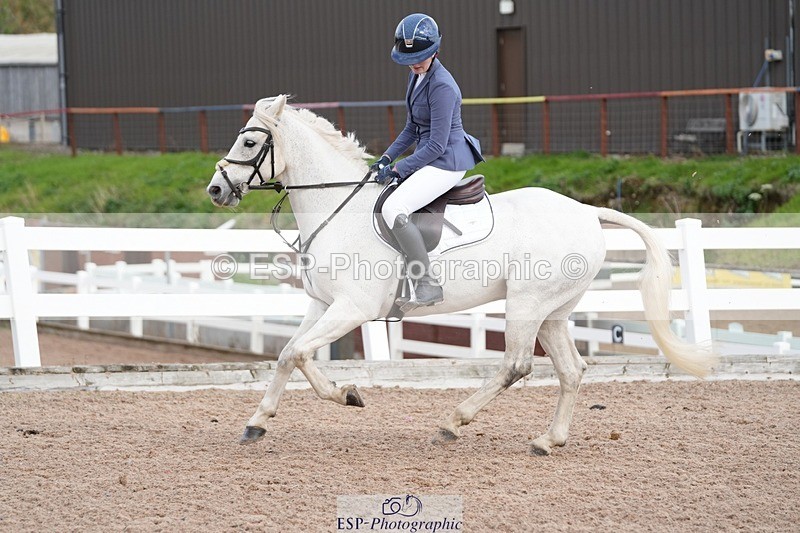 251026-123146-02415 - Cls 4 Pony Winter Novice + 80cm Open