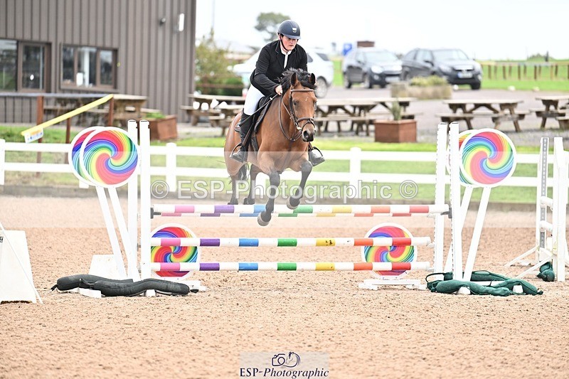 250917-105738-00184 - Cls 1 British Novice and 90cm Open