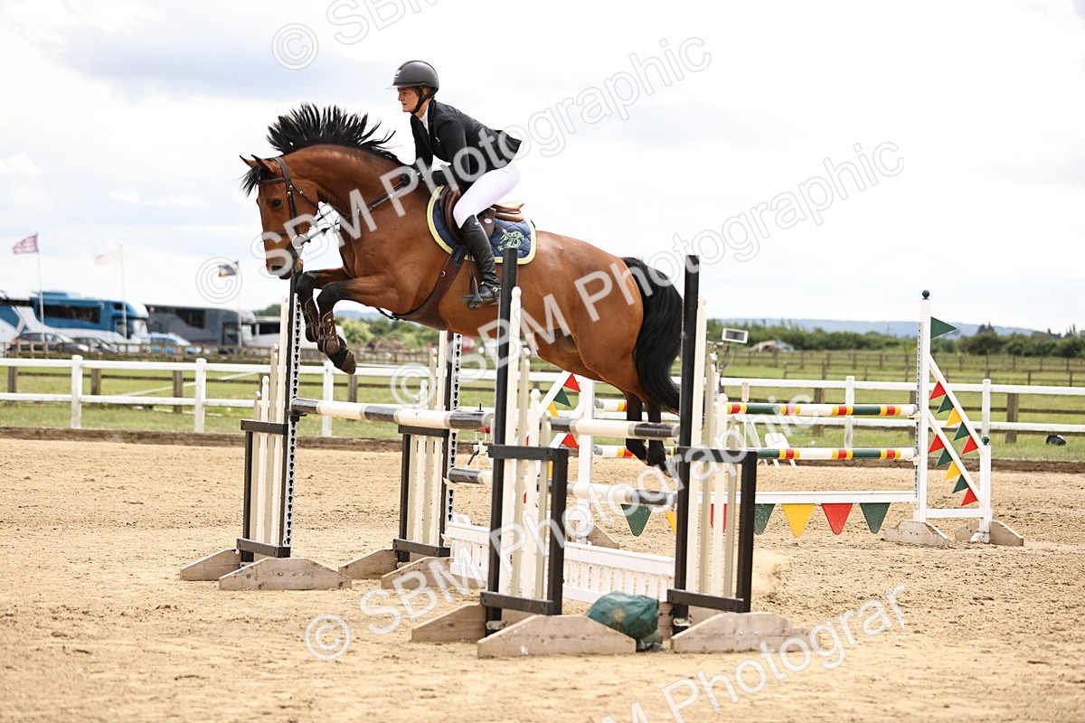 SBM_003245 - Class 11 - Senior Newcomers - 1.10m