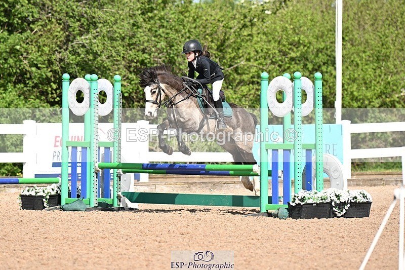 250504-104404-02164 - Cls 15+16 Club and Schools 70cm