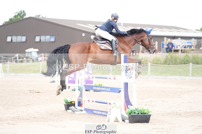 250801-111738-04894 - Cls 14 Snr Fox 1st Rnd