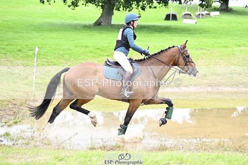 240803-113332-03645 - 005-Laura_Keam-DIAMOND_CRUISE_ON