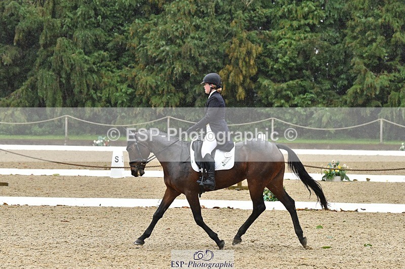 231018-152212-00758 - 009-FUTURE.GRAVITIE-Gini.Hope-DR