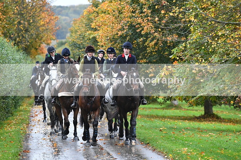 WJ5_6219 - B&B walk back for Hunt Tea !