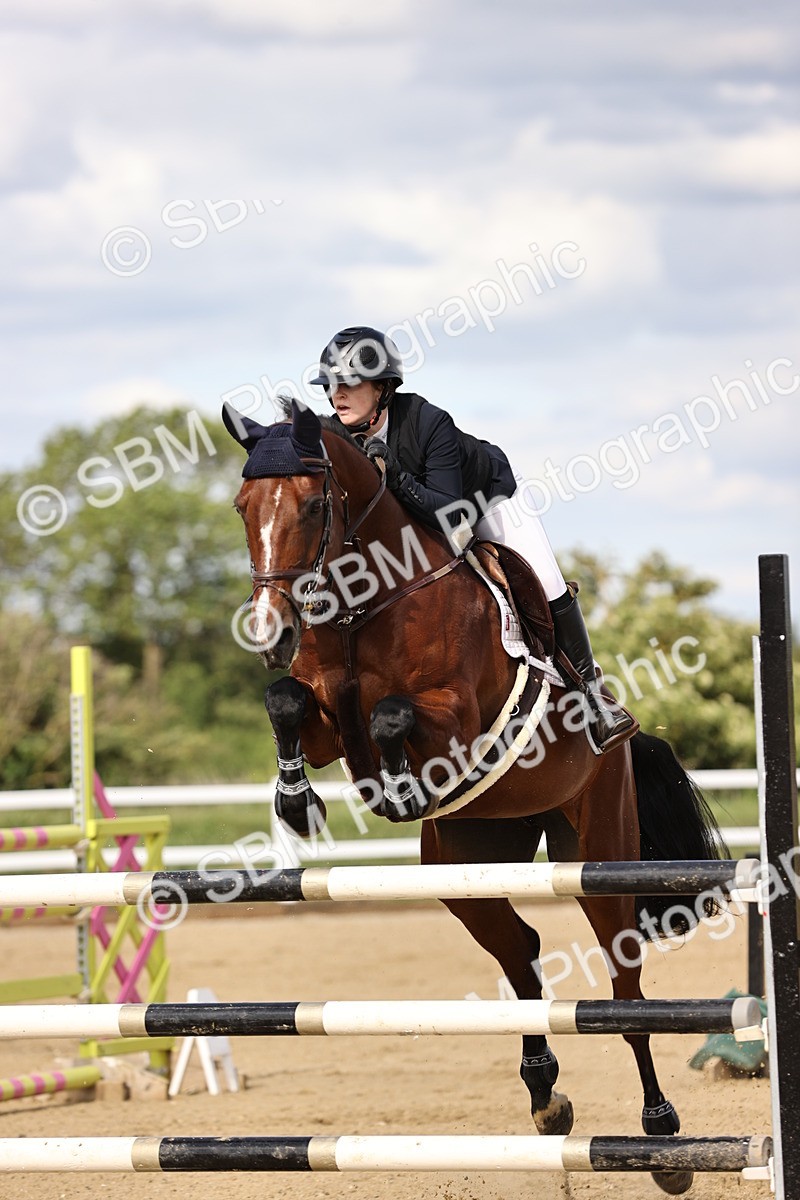 SBM_003688 - Class 13 - Senior Foxhunter - 1.20m