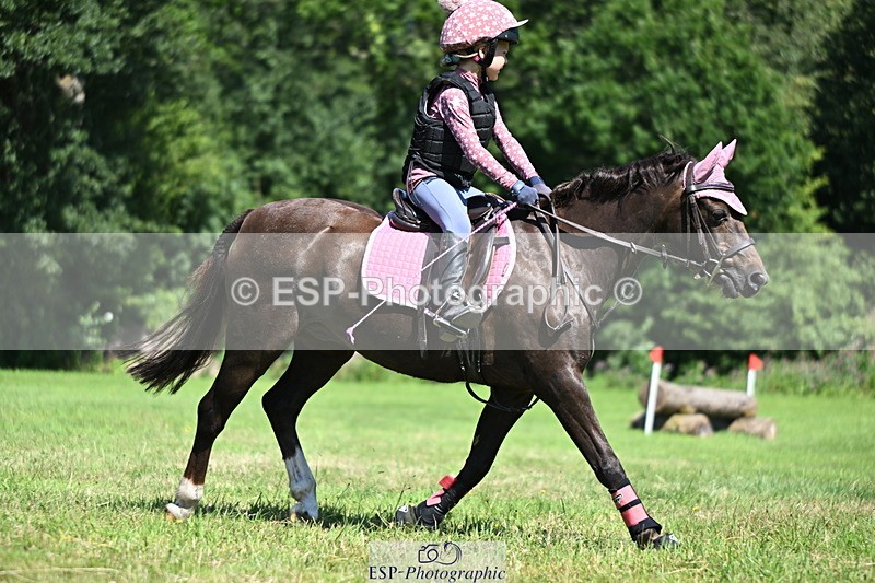 240729B-144834-02857 - Abbie's Group XC