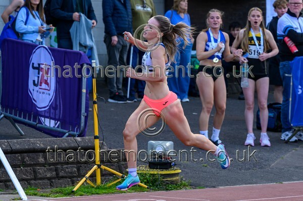 Age26 SAT-917906 - Track Female Set Two