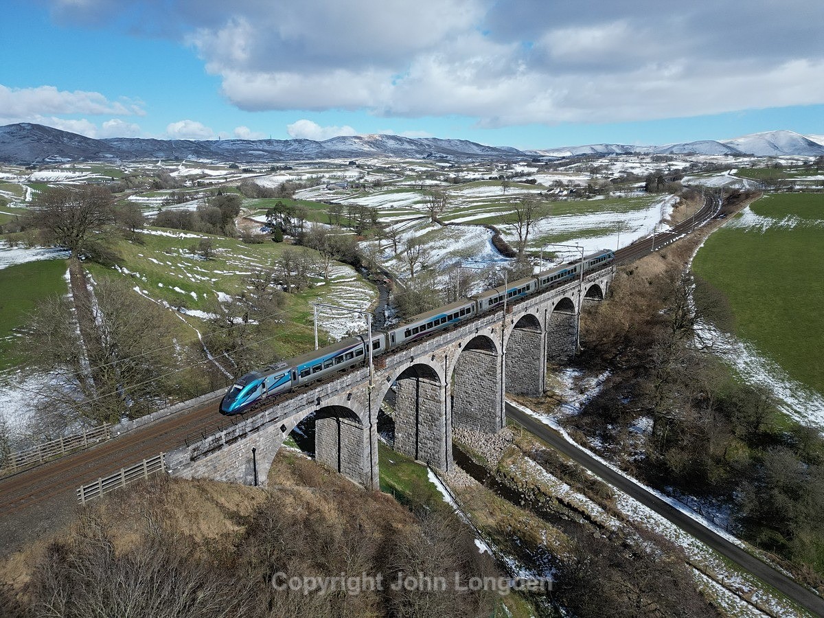 JL - 10.3.23 397010 1M86 12:33 Carlisle - Man Airport, Docker Viaduct - West Coast Main Line (north to south)