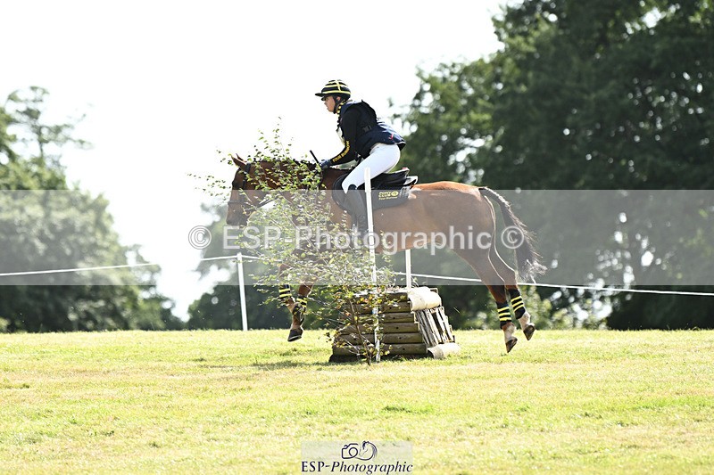 240825X-113647-32082 - 70cm XC 11.00 to 12.00