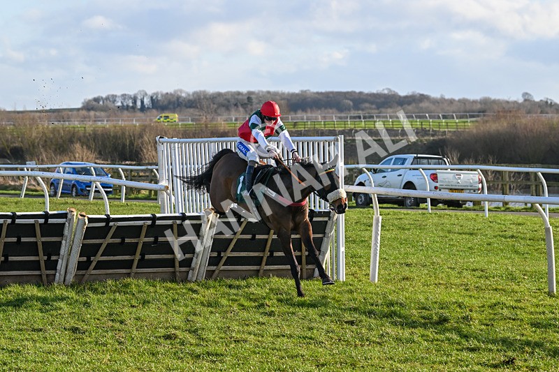 250225-Race 3-Ballyvango-8062 - Race 3