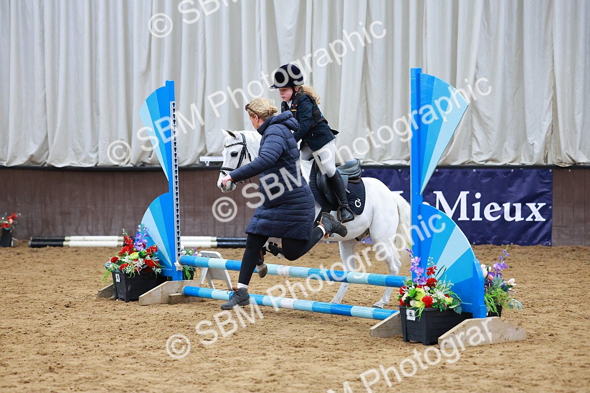 SBM_001585 - Class 3 - Horse & Hound (60cm)