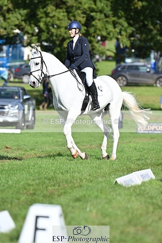 231020-120028-08298 - 651-RATHNAGREW.GREY.TEX-Nicola.Horsley-gubbins-DR