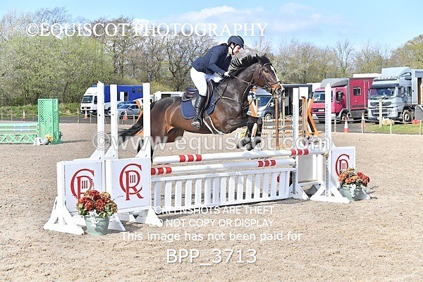 BPP_3713 - CLASS 3 FRI Senior British Novice/ 90cm Open
