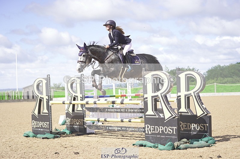 230806A-105542-01461 - Cls 13 Snr Newcomers & 1.10m Open