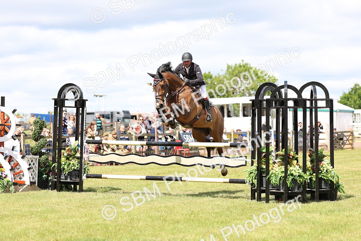 SBM_13823 - Class 206 - Senior Newcomers - 1.10m Open