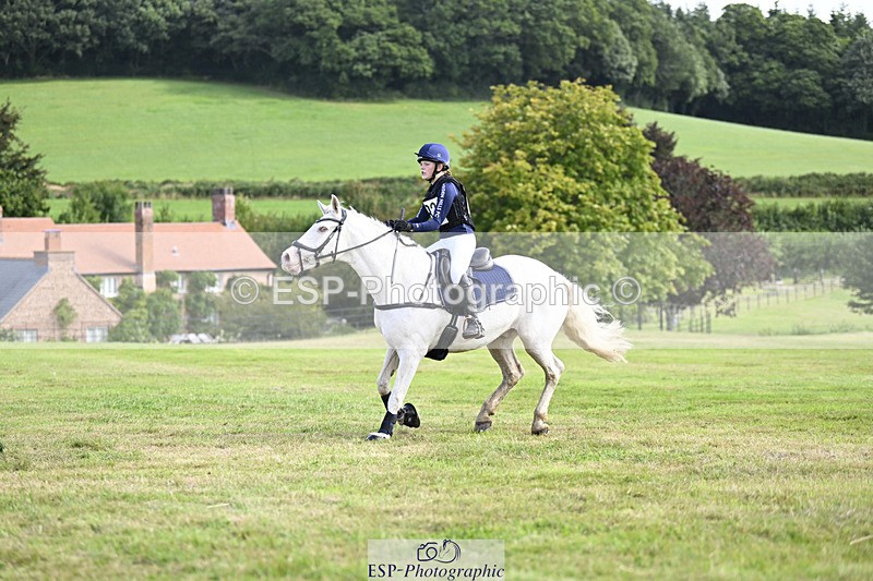 240825X-110045-31520 - 70cm XC 10.00 to 11.00