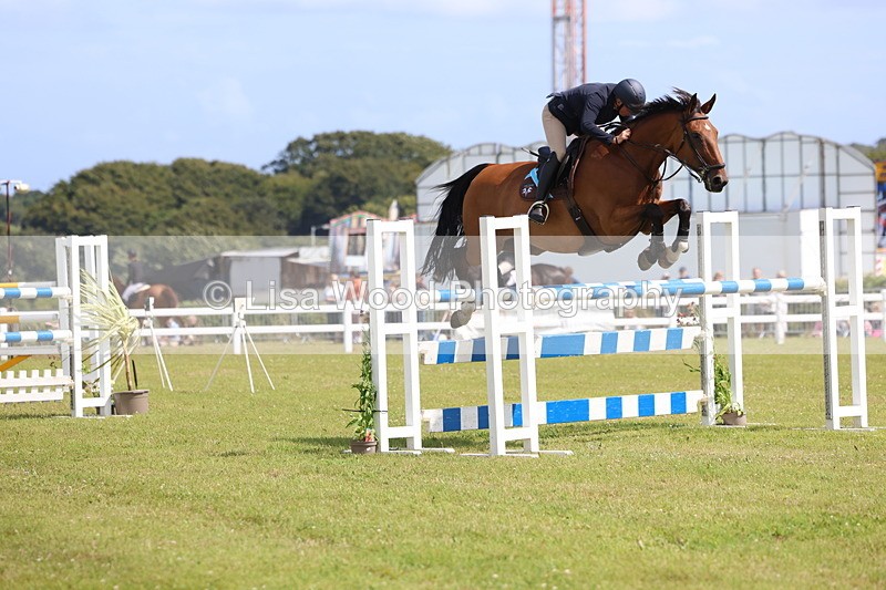 3E7A3000 - Class A: Showjumping Senior Open 1.25