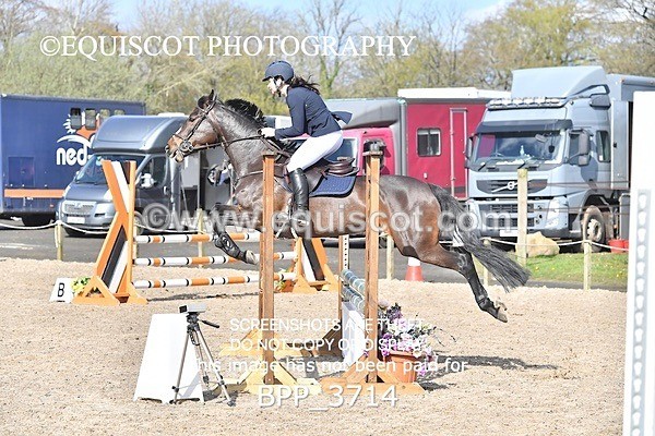 BPP_3714 - CLASS 3 FRI Senior British Novice/ 90cm Open