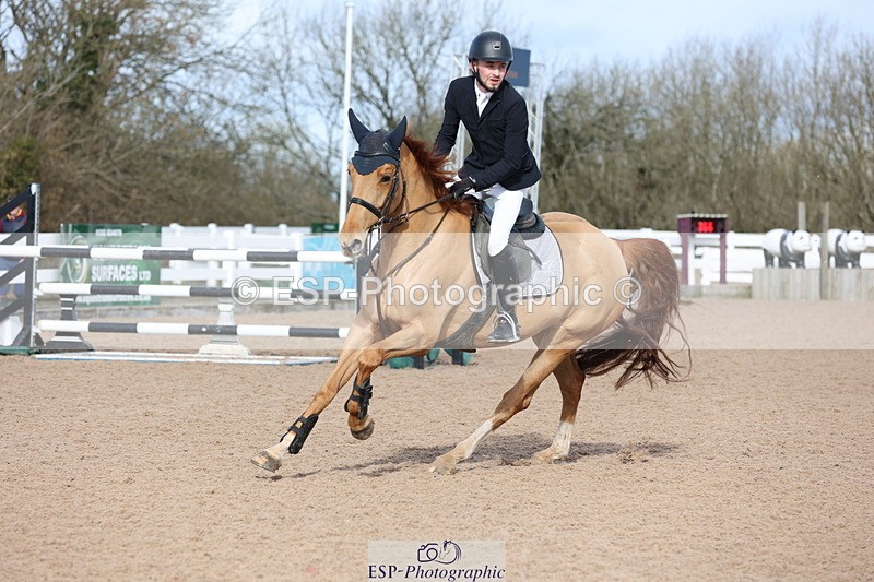 240223A-115329-00976 - Cls 4 Snr 1.05m Open