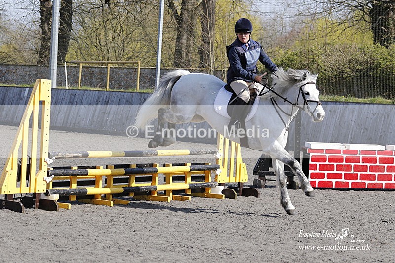 _EST0867 - Bourne Valley Riding Club Winter Showjumping 27/03/22