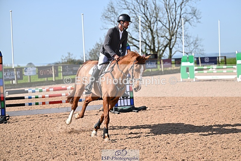 260408-104801-00240 - Cls 2 British Novice and 90cm