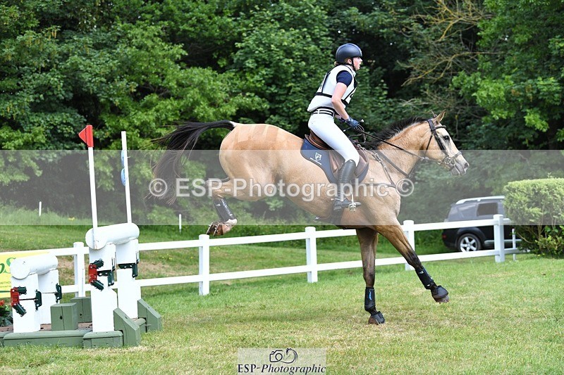 230528-135159-17130 - 464-GRANDE_BY_DESIGN-Emma_Manton-XC