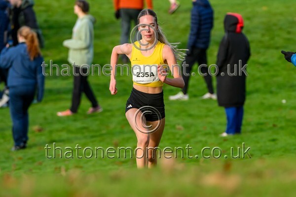 NatRel25-925653 - Senior Female Set One