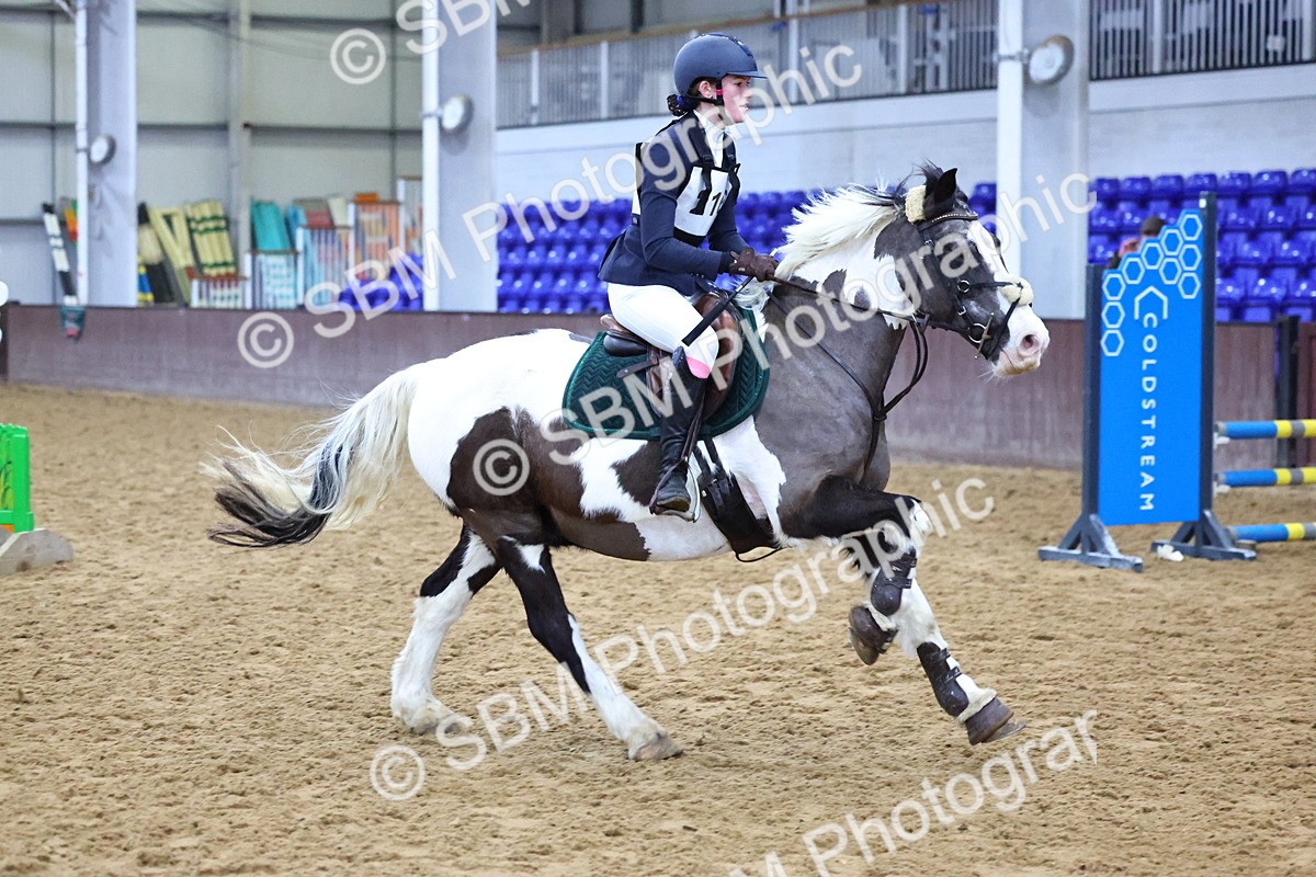 SBM_001676 - Class 4 - Festive Fences - 70cm