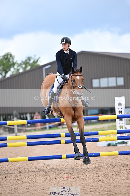 240726A-134430-01496 - Cls 3 Snr Foxhunter