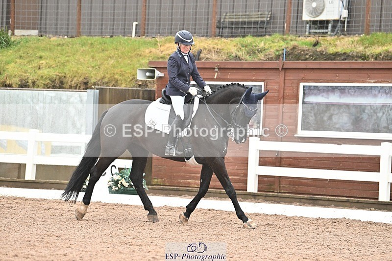 250215-120712-03322 - 228-Louise.Hutchinson-Shovern.Noire