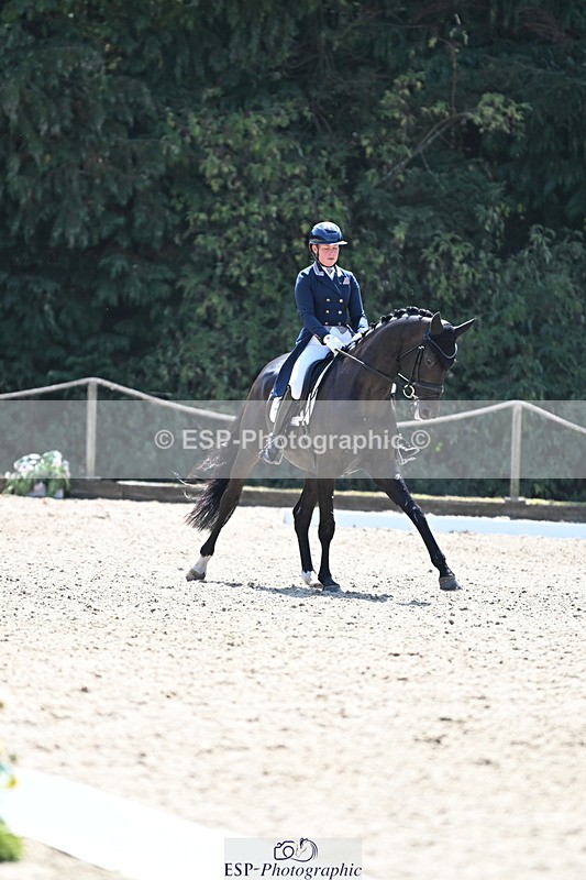 250810A-140018-07158 - 070-Abbie.NewburySeagry.Firstamour