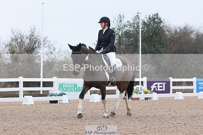 250216-112006-05299 - 155-Caroline.Hutchens-Clogorrows.Socky