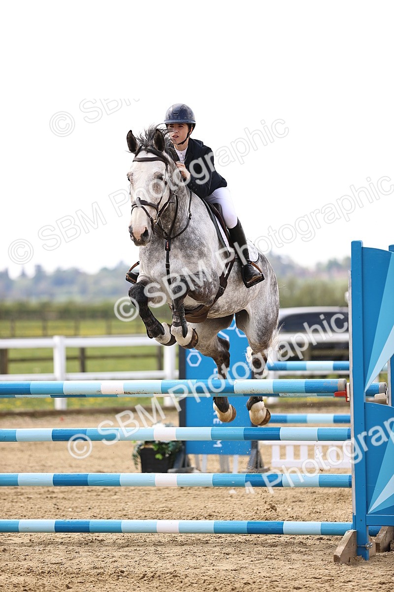 SBM_002315 - Class 11 - Senior newcomers - 1.10m