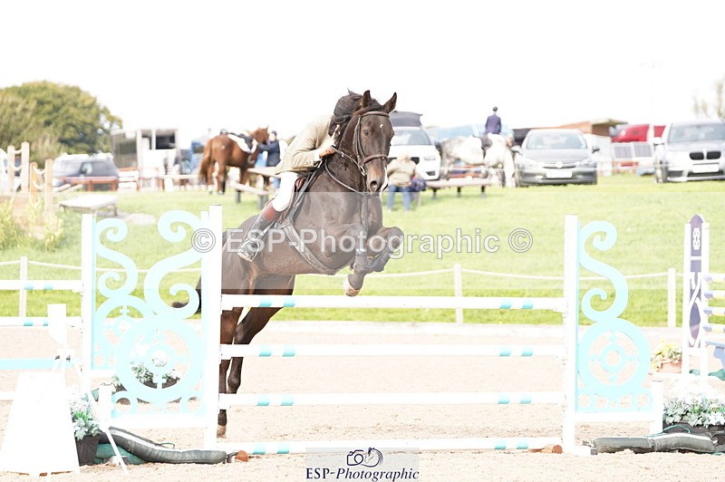 241004A-152250-00961 - Fri 04 Snr Fox & 1.20m Open