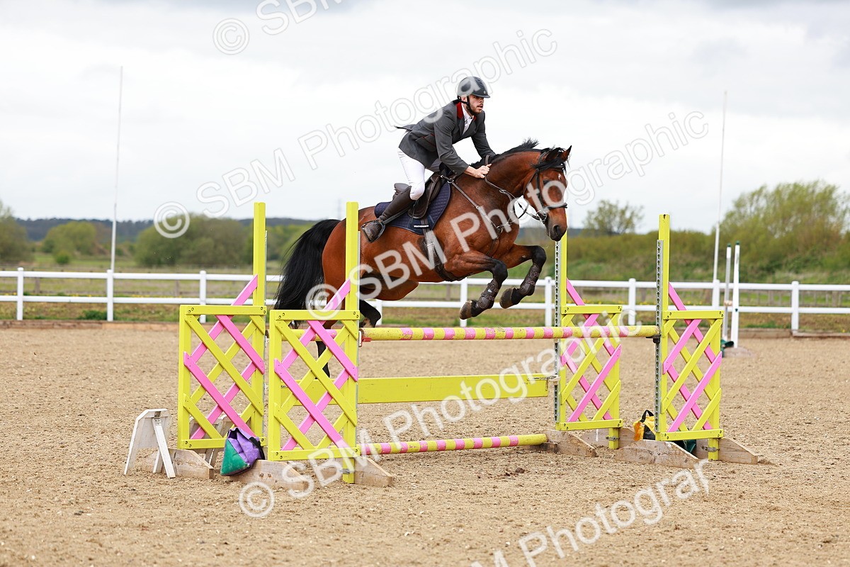 SBM_002325 - Class 10 - Senior Newcomers - 1.10m