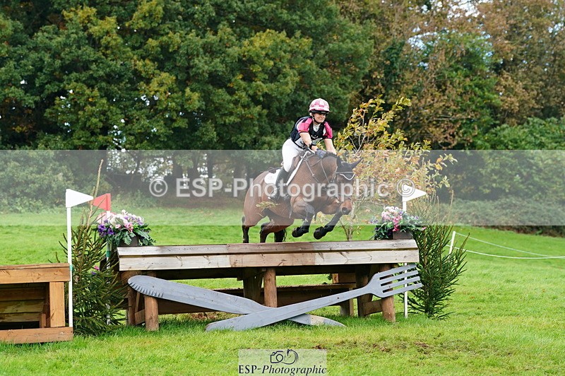 251025A-110640-18487 - E-384-Holly.Horton