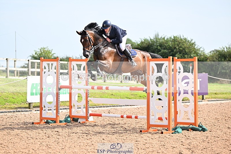 240828A-145122-01039 - Cls 4 Snr Newcomers and 1.10m Open