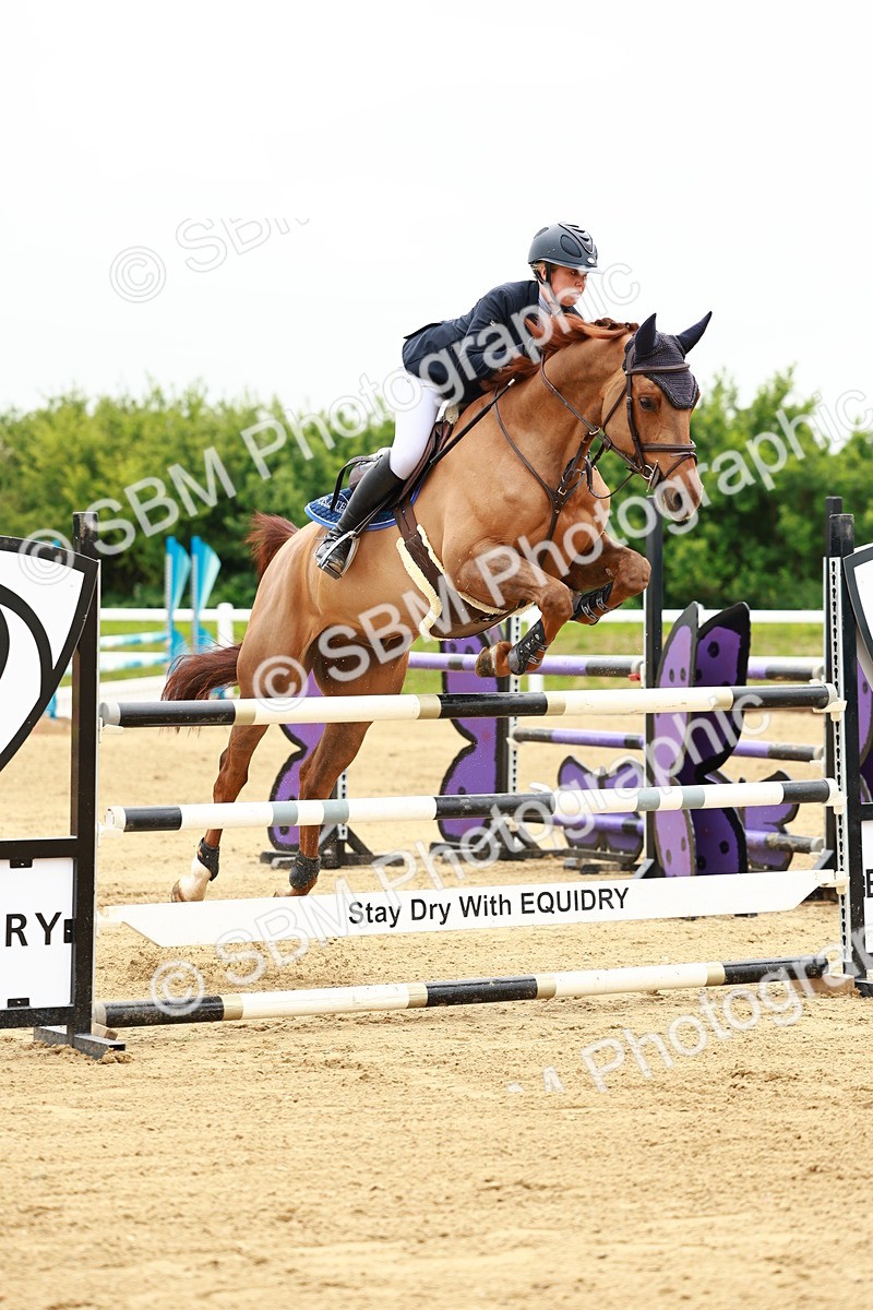 SBM_000992 - Class 5 - Senior Foxhunters - 1.20m