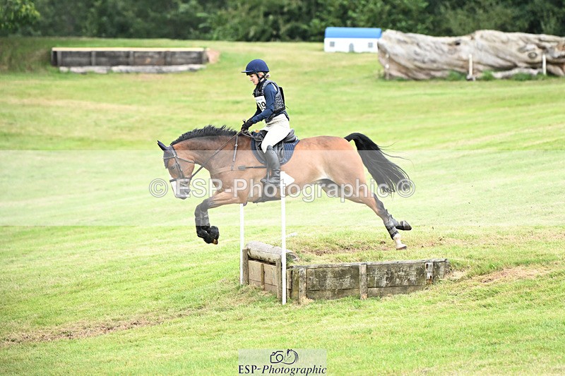 240825X-180735-38140 - 80cm XC 17.30 to End