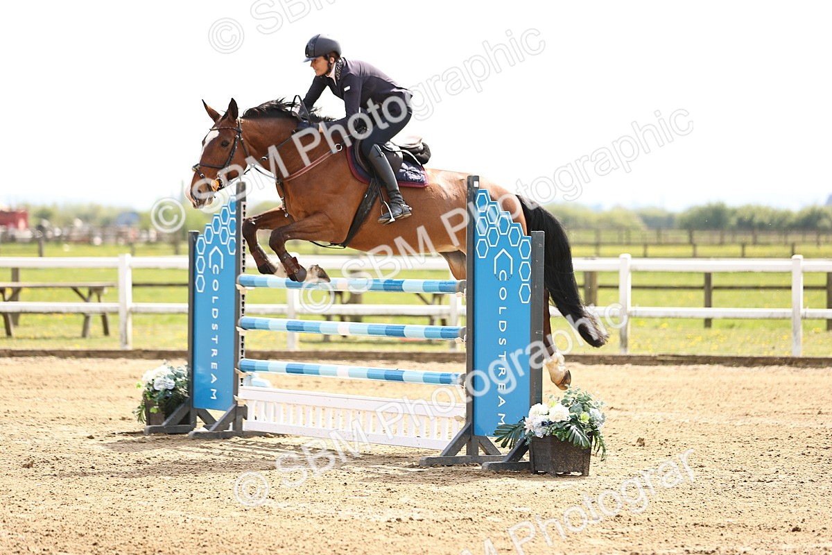  - Class 13 - Senior Foxhunter - 1.20m