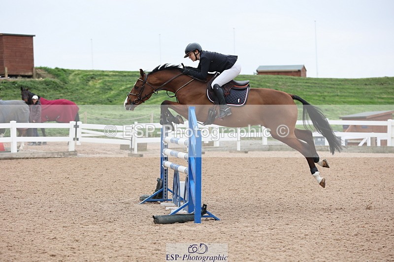 241101A-112931-01385 - FRI Cls 5 Newcomers and 1.10m Open