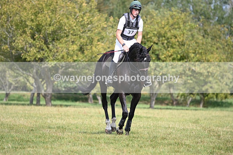 WJ6_2327 - 60cm XC Time 14:21 to 14:47