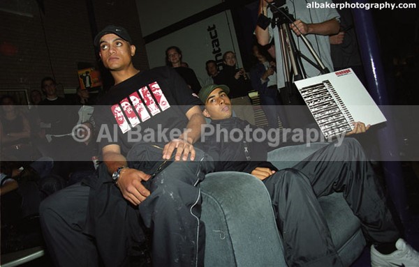 015 real-deal  konny-kon - Temper (exhibition preview) @ contact 08.09.01