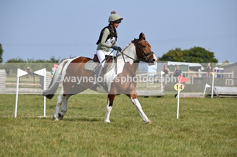 WJ6_2614 - 60cm XC Time 14:21 to 14:47