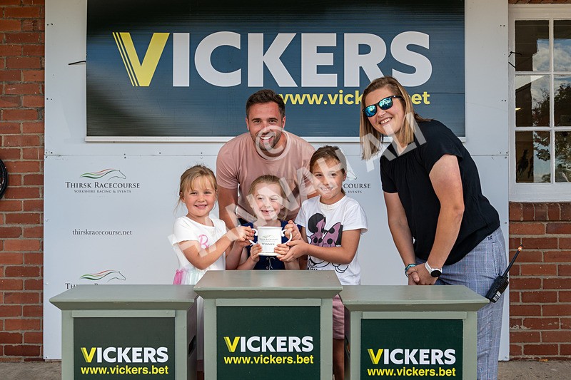 160824-Race 2-Dark Cloud Rising-2970 - Race 2