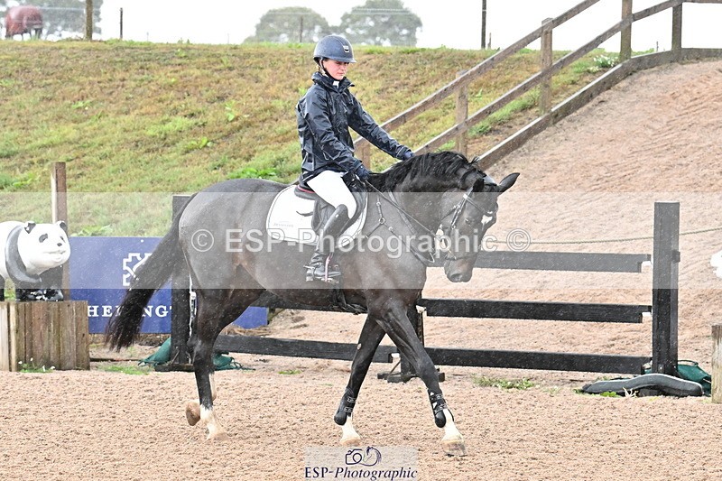 250827B-102323-00020 - Clear Round & Cls 1 Brit Nov 90cm