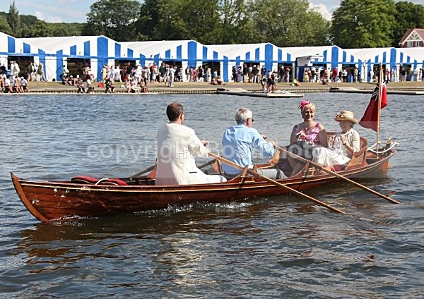 090703 WOODEN ROWING BOAT IMG_7394 - HENLEY REGATTA FRIDAY 3rd JULY 2009