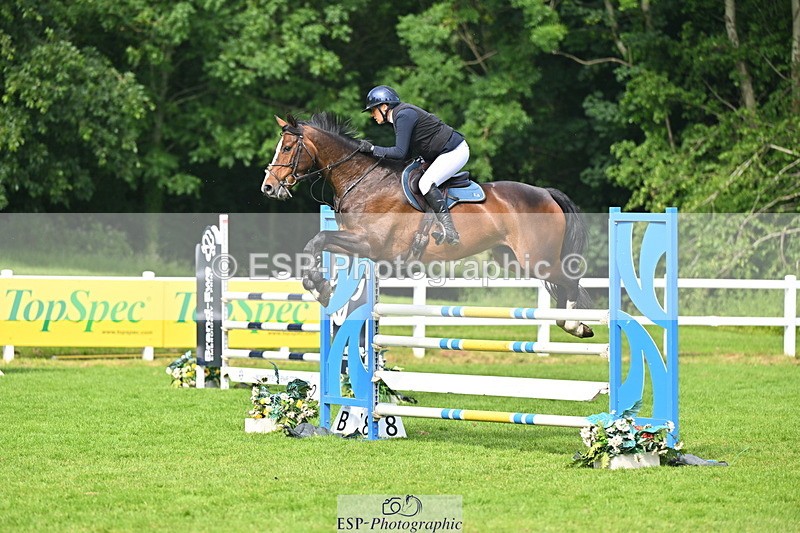 140626A-163943-00264 - Cld 46 Snr 1m 10 Grand Prix