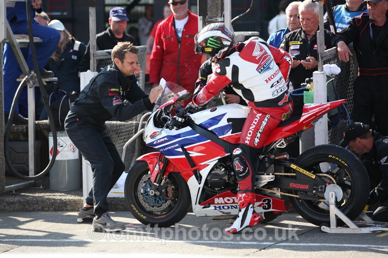 IMG_0898 - Senior TT - Start Line